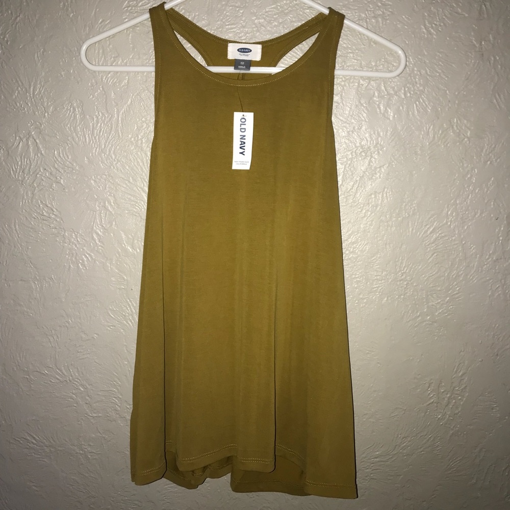 SOLD  women’s old navy tank top nwt